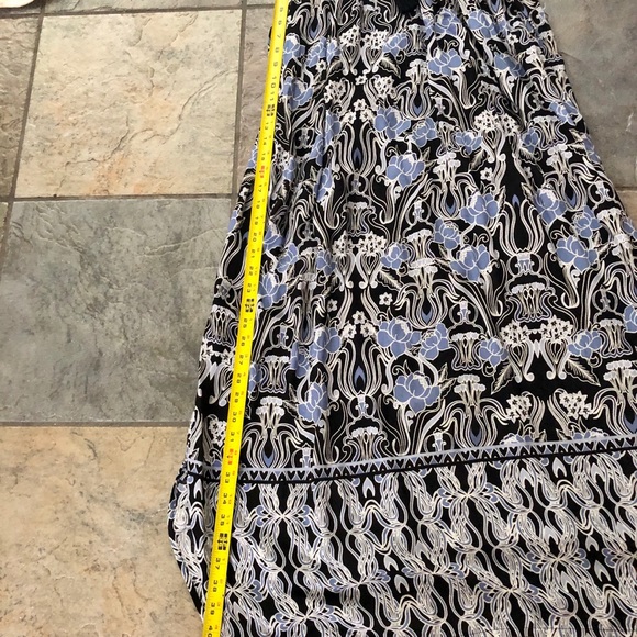 SIDE CUT OUT MAXI DRESS - Picture 7 of 8